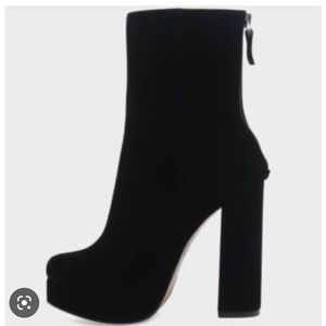 NWT Who What Wear black Tatiana boots